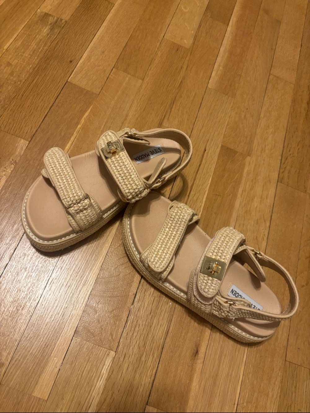 Steve Madden Womens Beige Woven-Strap Sandals with Gold Accent